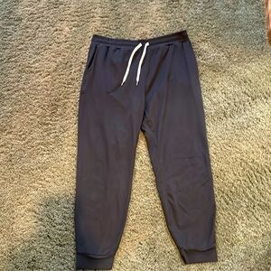 Vuori women’s joggers black XL